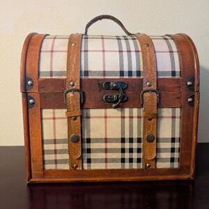 Rare Antique Burberry-Like Plaid Treasure Chest Trunk.